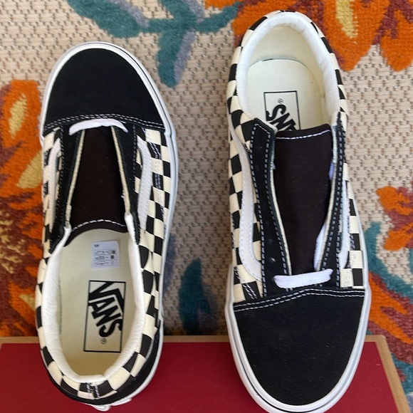 Vans Men’s Old Skool Stacked
Checkerboard Black/Classic
VN0A7Q5MTYQ
Platforms - Picture 12 of 16